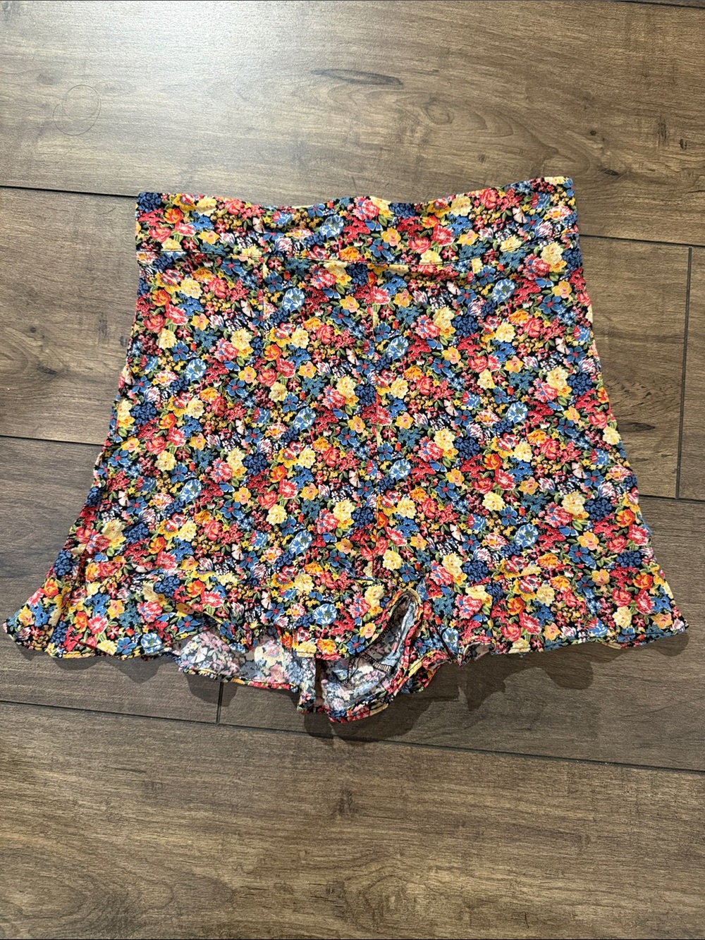 Sezane Multicolor Floral High-Waist Shorts - Red, Blue, Yellow